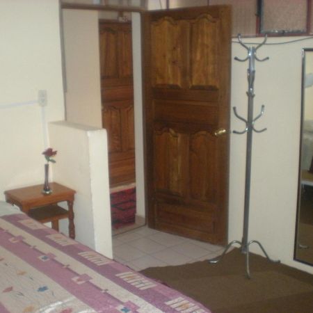 Julia Plaza Hotel Uyuni Ruang foto