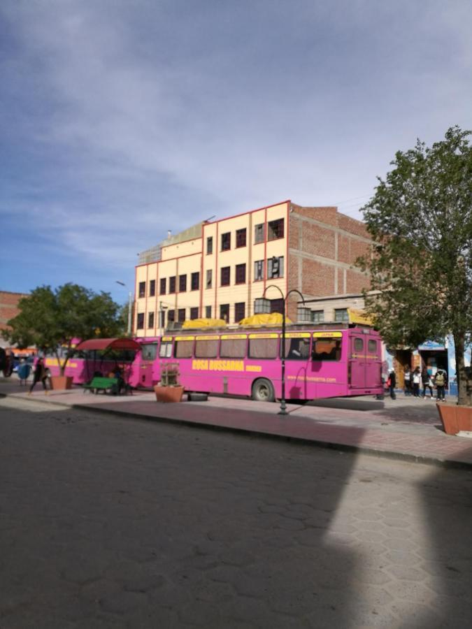 Julia Plaza Hotel Uyuni Bagian luar foto