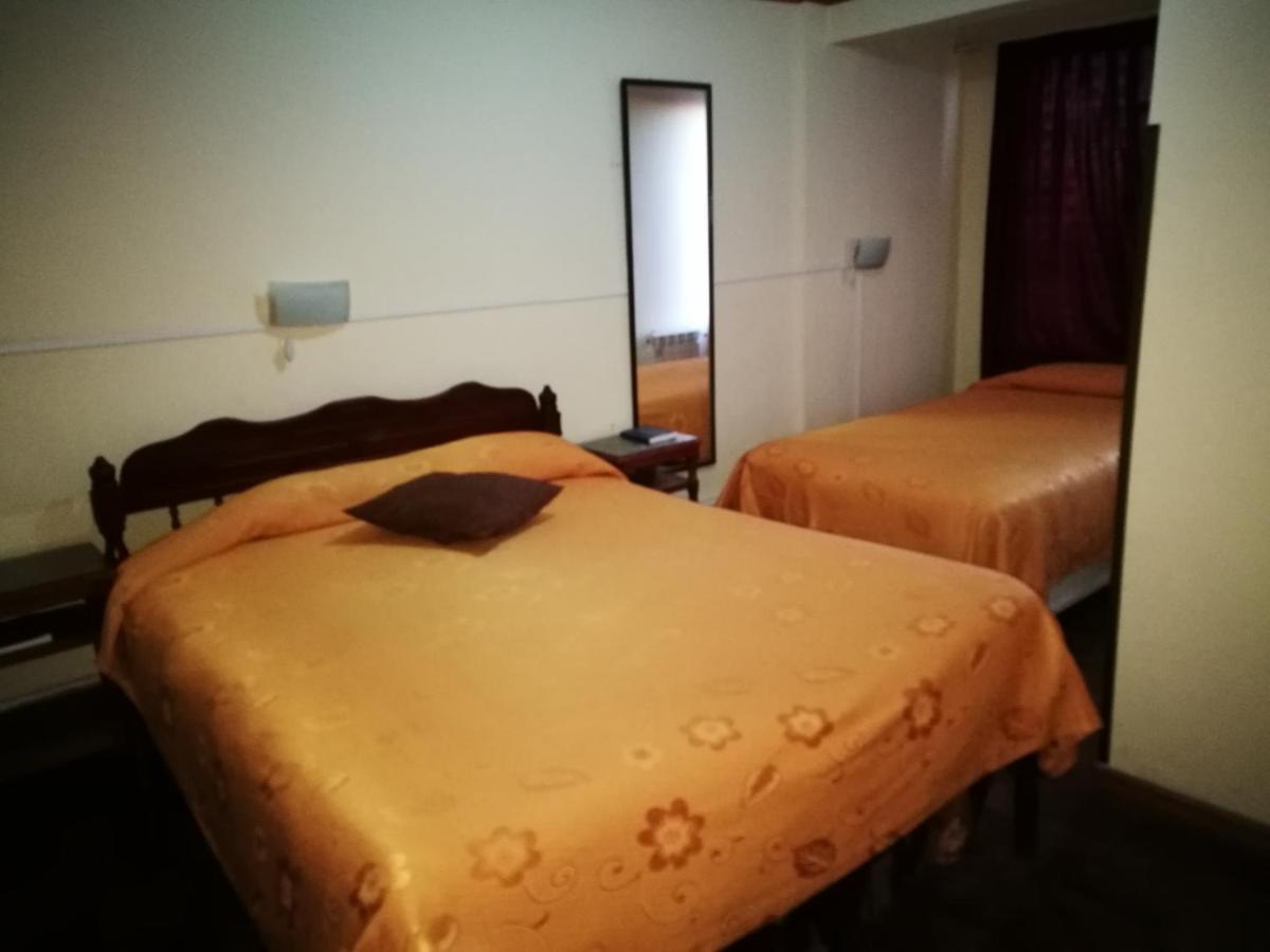 Julia Plaza Hotel Uyuni Bagian luar foto